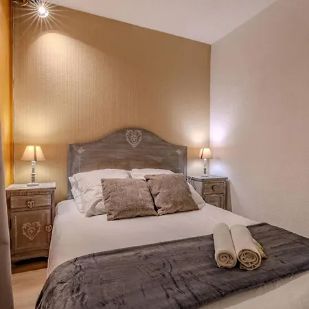 Charming Méribel Ski-in Flat With Balcony&mountain Views Apartamento